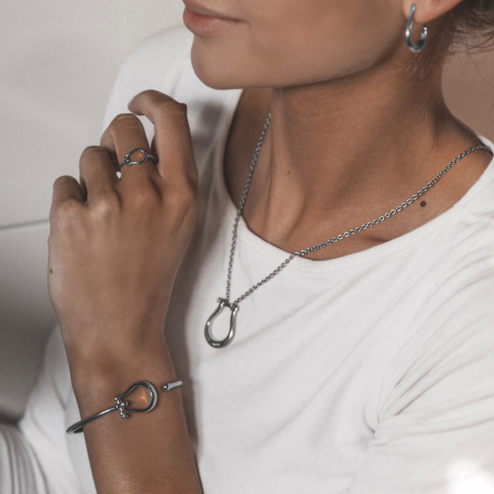 گردنبند سری SHACKLE